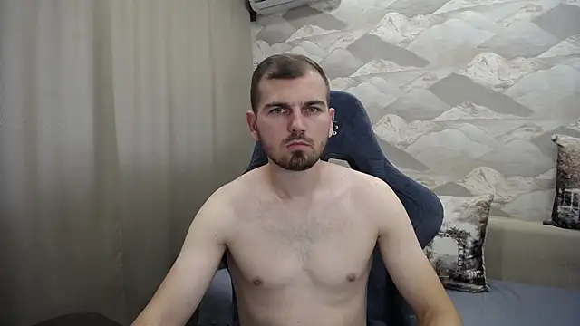 Snapshot of SerzhKorol1 chatting on September 24, 9:52 am SerzhKorol1 online show from September 24, 9:52 am