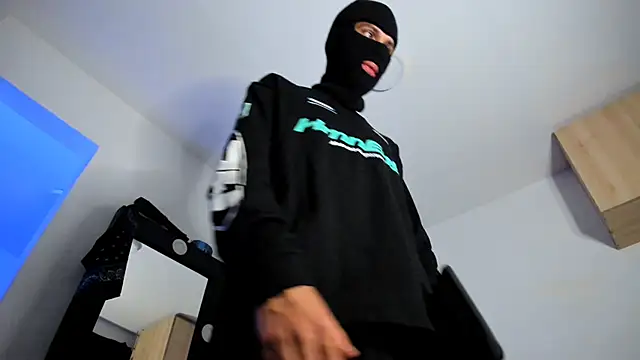 Samuel Suarez online show from November 19, 7:41 am