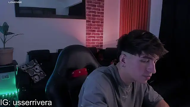 Thomass clark online show from September 13, 2:12 am