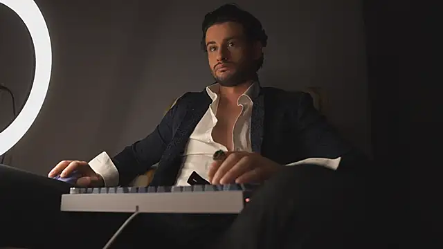 Keen   Luckystrike online show from March 5, 9:39 pm