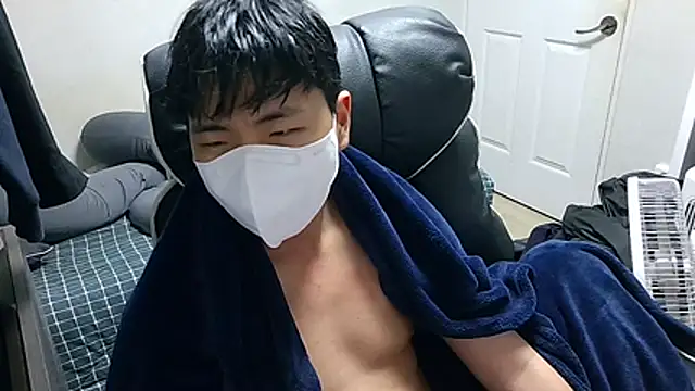 dlgkdla123 online show from April 8, 10:25 am