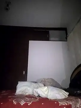 karlaalva online show from April 15, 6:57 am