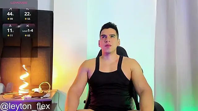 Snapshot of leyton_flex chatting on September 21, 1:55 pm leyton flex online show from September 21, 1:55 pm