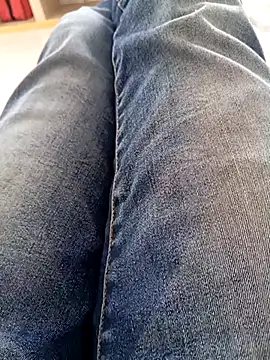 mickzizi online show from March 21, 9:01 am