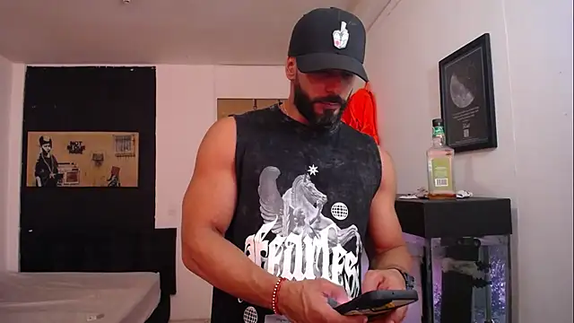 romeolovedark online show from December 31, 9:39 pm