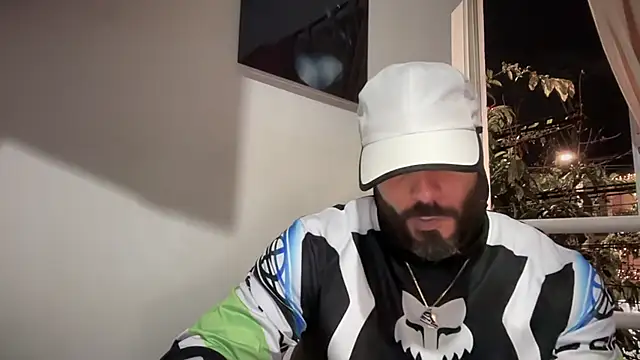 romeolovedark online show from December 5, 11:45 pm