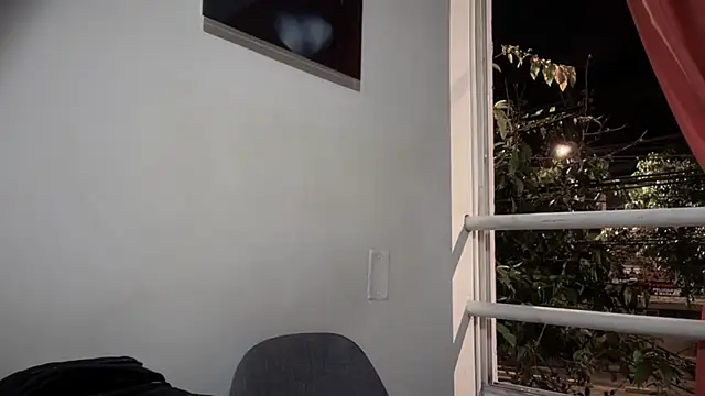 romeolovedark online show from October 22, 7:56 am