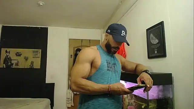 romeolovedark online show from December 7, 11:45 pm