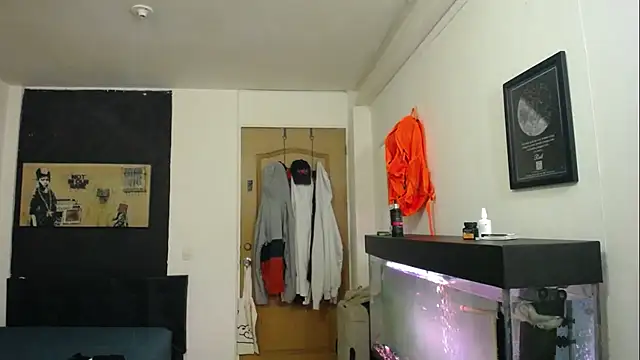 romeolovedark online show from January 6, 2:04 am