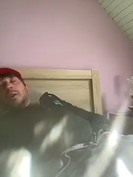 Taxidriver1988 online show from April 14, 1:33 pm