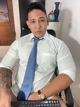 Snapshot of Colton_Massif chatting on March 16, 11:57 pm Colton Massif online show from March 16, 11:57 pm