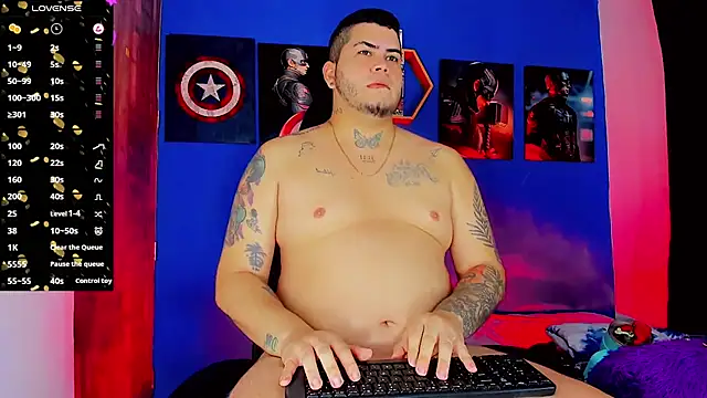 Snapshot of Thomas_chubbyxhot chatting on October 1, 3:32 am Thomas chubbyxhot online show from October 1, 3:32 am