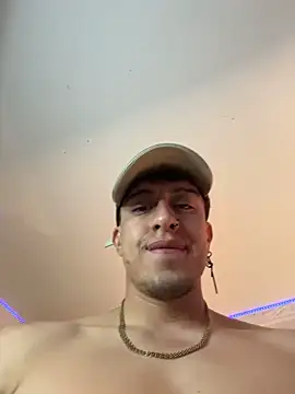 strongboy  online show from June 13, 5:00 pm