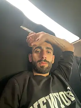 Yusufcan34xh online show from March 6, 1:41 pm