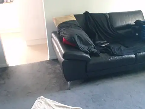 Snapshot of shhhoot73 chatting on December 25, 11:10 pm shhhoot73 online show from December 25, 11:10 pm