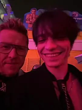 SasukeUhchiaa online show from April 24, 8:44 pm