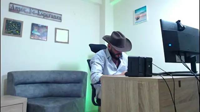 cowboyht online show from April 17, 2:31 pm