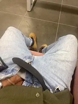 amyalaruz34ist online show from November 13, 4:00 pm