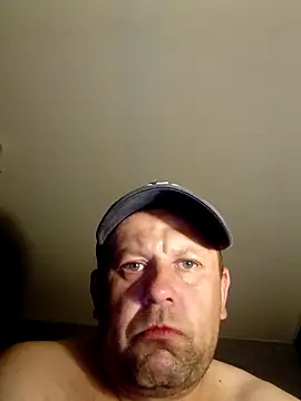 Wrwhat84 online show from April 14, 8:30 pm