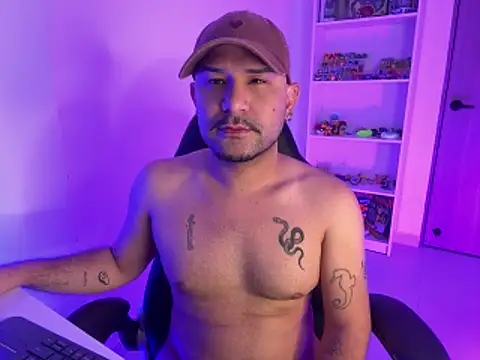 nicolas cox online show from April 15, 11:15 pm