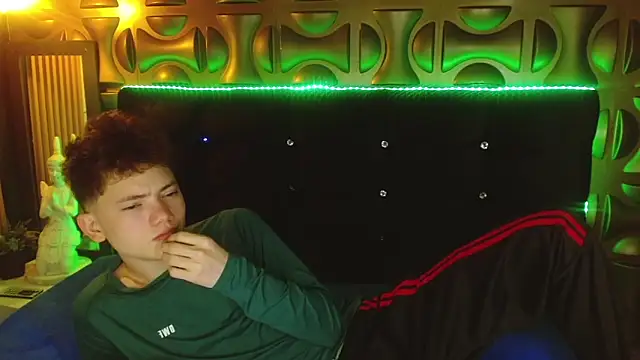 cruz dante online show from April 11, 7:17 pm