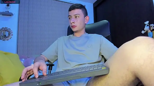 Snapshot of Christ_Miller3 chatting on February 16, 5:04 am Christ Miller3 online show from February 16, 5:04 am