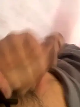 Hullax online show from December 4, 4:52 am