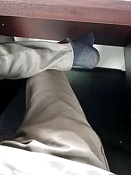 robinsan1010 online show from March 3, 7:50 am