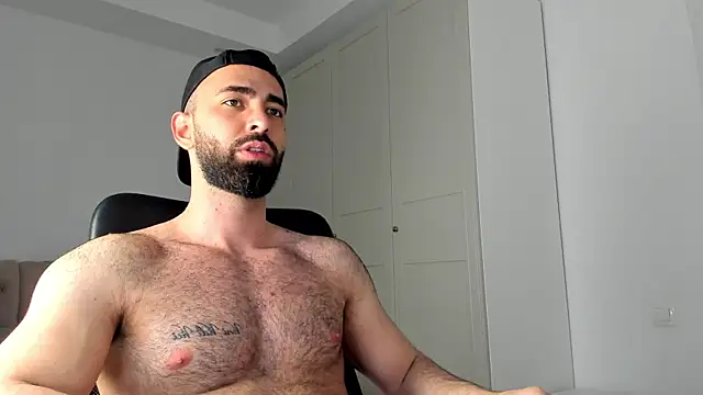 MichaelMasterss online show from April 5, 10:17 pm