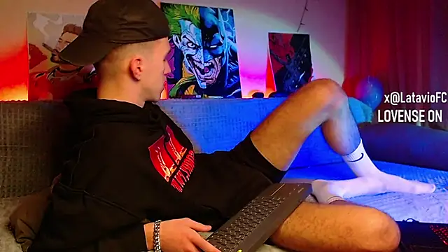 Midnighter  online show from January 30, 9:04 am