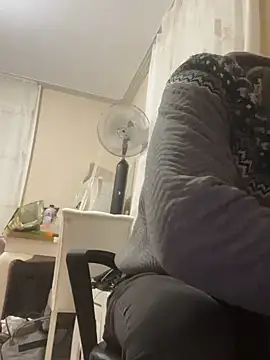 Snapshot of mustican422 chatting on January 16, 4:18 pm mustican422 online show from January 16, 4:18 pm