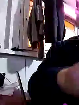 Snapshot of mustican422 chatting on March 3, 10:18 pm mustican422 online show from March 3, 10:18 pm