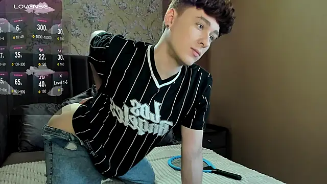  YummyTony  online show from February 26, 1:34 pm