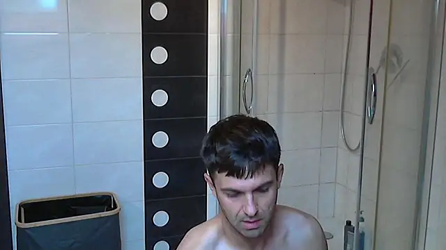 Snapshot of mattyrush chatting on October 5, 7:34 am mattyrush online show from October 5, 7:34 am