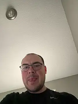 Snapshot of zman237 chatting on January 31, 8:12 pm zman237 online show from January 31, 8:12 pm