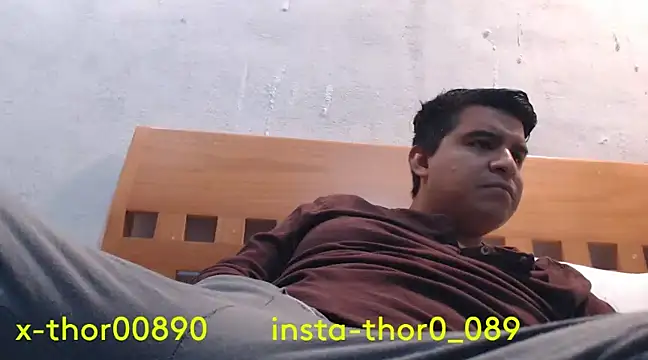 Snapshot of thor000089 chatting on December 3, 6:24 am thor000089 online show from December 3, 6:24 am