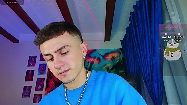 Snapshot of dimitri-bilak chatting on December 27, 12:29 am dimitri-bilak online show from December 27, 12:29 am