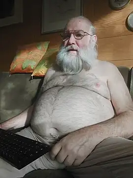 SexySantaC online show from November 6, 8:50 am