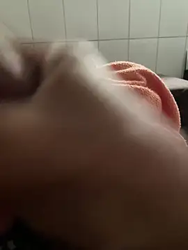 Daniel352 online show from April 30, 5:42 pm