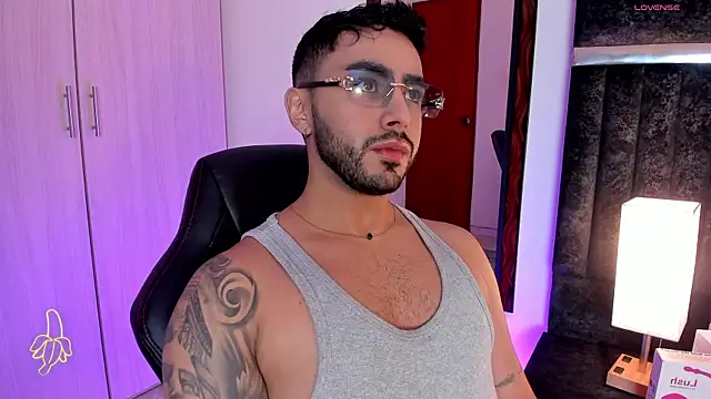 ItsMeEros online show from March 5, 10:44 pm