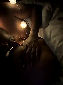 Snapshot of CoolBiDude chatting on November 1, 2:04 am CoolBiDude online show from November 1, 2:04 am