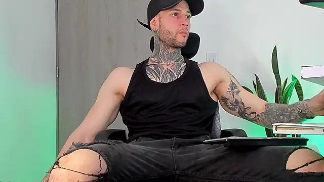  jamesleandros1 online show from February 15, 6:27 pm