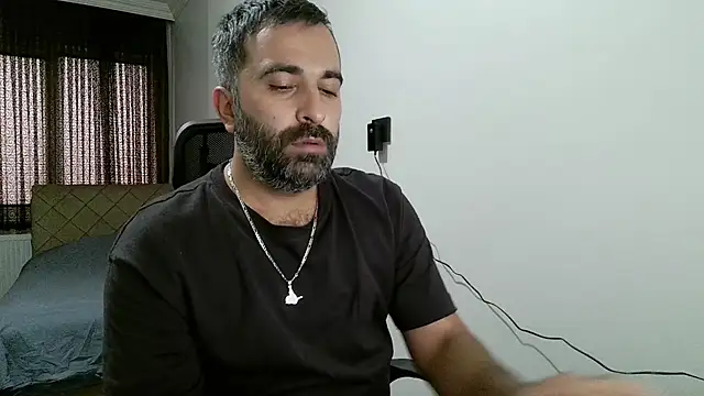 Snapshot of tgltplsr chatting on September 25, 5:17 am tgltplsr online show from September 25, 5:17 am