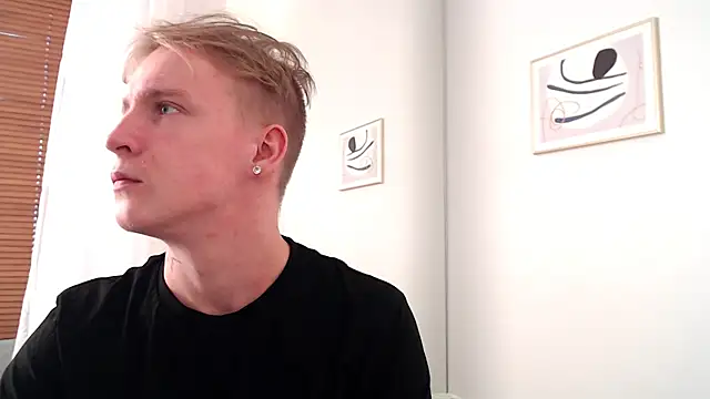 AlexxSweet online show from May 24, 7:03 am