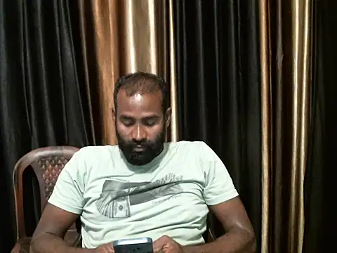 Snapshot of indian2 chatting on February 10, 7:26 am indian2 online show from February 10, 7:26 am