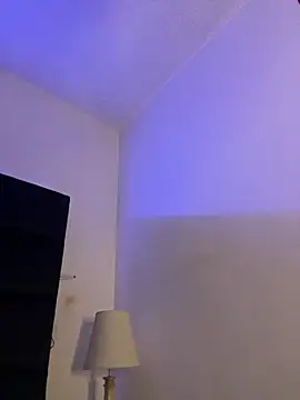 Snapshot of andrewmhilton_ chatting on February 23, 4:33 am andrewmhilton online show from February 23, 4:33 am
