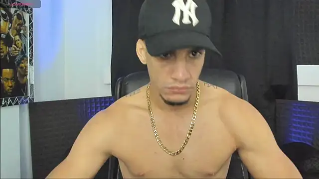 jhonnysnow17 online show from July 13, 2:03 am