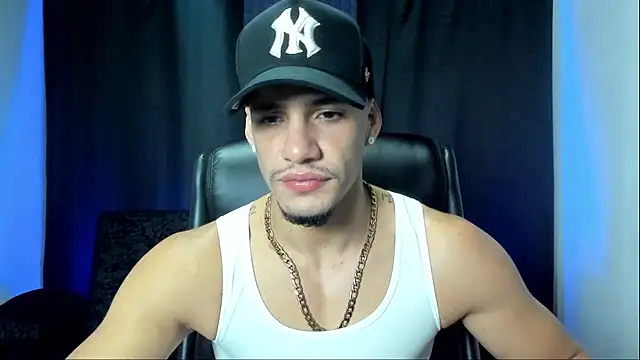 Snapshot of jhonnysnow17 chatting on October 12, 12:15 am jhonnysnow17 online show from October 12, 12:15 am
