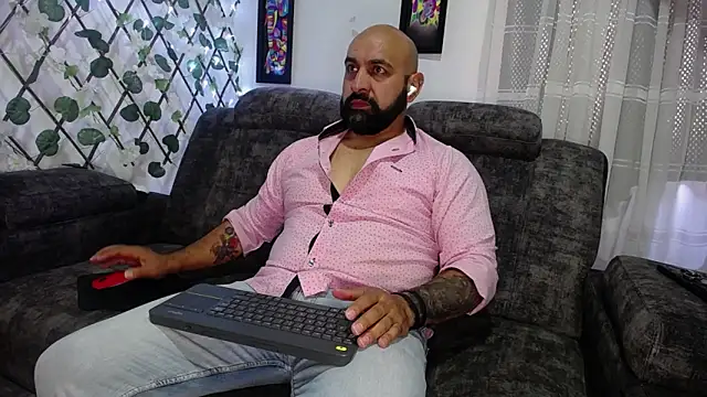 Snapshot of JD-69 chatting on January 13, 6:49 pm JD-69 online show from January 13, 6:49 pm