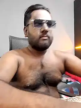 Rayansmith  online show from February 11, 9:31 am